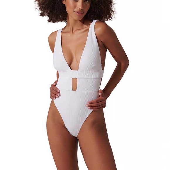 New! Bluebella lucerne white plunge One Piece Swimsuit 2278 - Picture 1 of 9